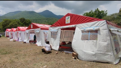 Pasca Erupsi Gunung Lewotobi di NTT, Kemensos RI Bangun Belasan Tenda Pengungsi dan Dapur Umum 