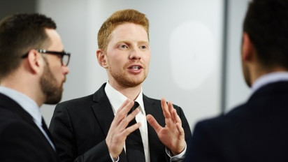 Tafsir Surah An Nahl Ayat 125: Siapapun yang Meragukanmu, Debatlah dengan Cara yang Baik