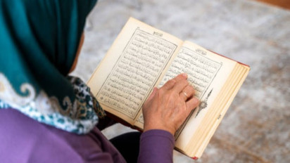 Bacaan Al-Qur'an Surat Al-A'raf ayat 11-15 Lengkap Tulisan Arab, Latin, dan Artinya