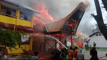 Gedung SMP N 1 di Kota Rantepao Toraja Utara Dilalap Sijago Merah, Picu Kepanikan warga