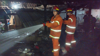 Korsleting Listrik, Rumah di Nganjuk Ludes Terbakar, Pemilik Alami Luka Bakar