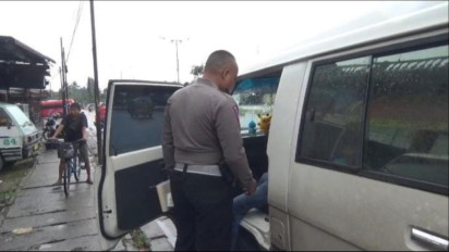 Ditlantas Polda Sumut Tindak Sejumlah Angkutan Umum Mangkal di Jalan SM Raja Medan, Akan Dirikan Pos Pengawasan