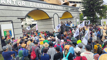 Ratusan Petani Geruduk Kantor DPRD Lampung, Buntut Konflik Agraria di Lahan Pertanian