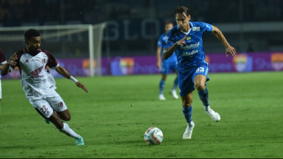Legenda Persib Bandung Ini Pertanyakan Keputusan Bojan Hodak Rombak Pemain