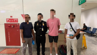 Jadi Pelatih Renang, Kantor Imigrasi Denpasar Deportasi WNA Asal Kazakhstan