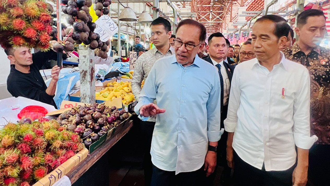 Isu Pemakzulan Jokowi, Polri Diminta Bertindak
            - galeri foto