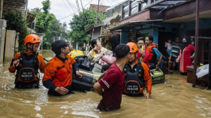 Kabar Terkini soal Banjir di Dayeuhkolot, Jabar Pastikan Air-Makanan Tersedia di Pengungsian