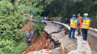Tergerus Longsor, Jalan Lintas Tengah Bengkulu-Sumsel Nyaris Putus