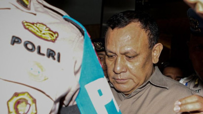 Pergantian Pimpinan KPK Firli Bahuri Disoal, DPR Sebut Harus Melalui Pansel