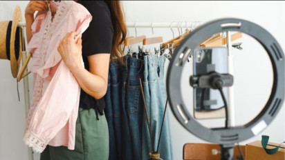 Pengalaman Baru Belanja Lewat Live Stream dan Video Kreasi Demi Penuhi Kebutuhan Awal Tahun 2024 di 2.2 Shopee Live & Video Mega Sale