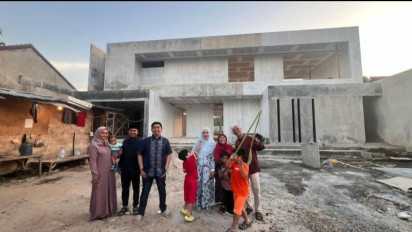 Bangun Rumah Mewah Senilai Rp24 Miliar, Berapa Sih Bayaran Ustaz Solmed Sekali Ceramah?