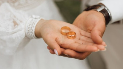 Rezeki Suami Bisa Seret Gegara Istri? Ini Ciri-ciri yang Dibeberkan oleh Mamah Dedeh