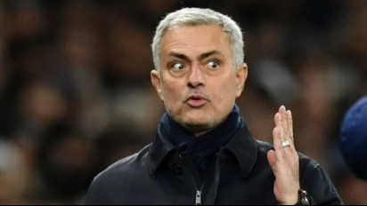 AS Roma Resmi Pecat Jose Mourinho