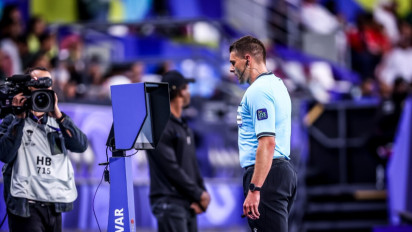 Keputusan Fatal Wasit Saat Pimpin Laga Arab Saudi vs Oman, Sempat Tidak Sahkan Gol Hingga Lanjutkan Pertandingan