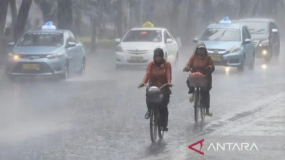 BMKG: Angin Monsun Asia Pengaruhi Intensitas Hujan di Sumbar
