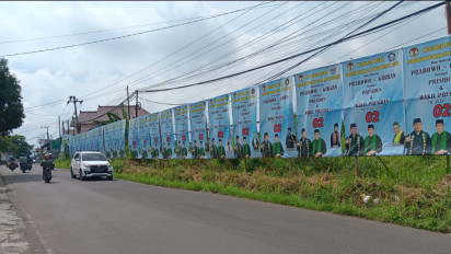 Baliho Sepanjang 50 Meter Mencuri Perhatian Warga Kota Serang, Isinya Dukungan untuk Prabowo-Gibran dari 24 Peguron di Banten: Cek Siapa Saja!