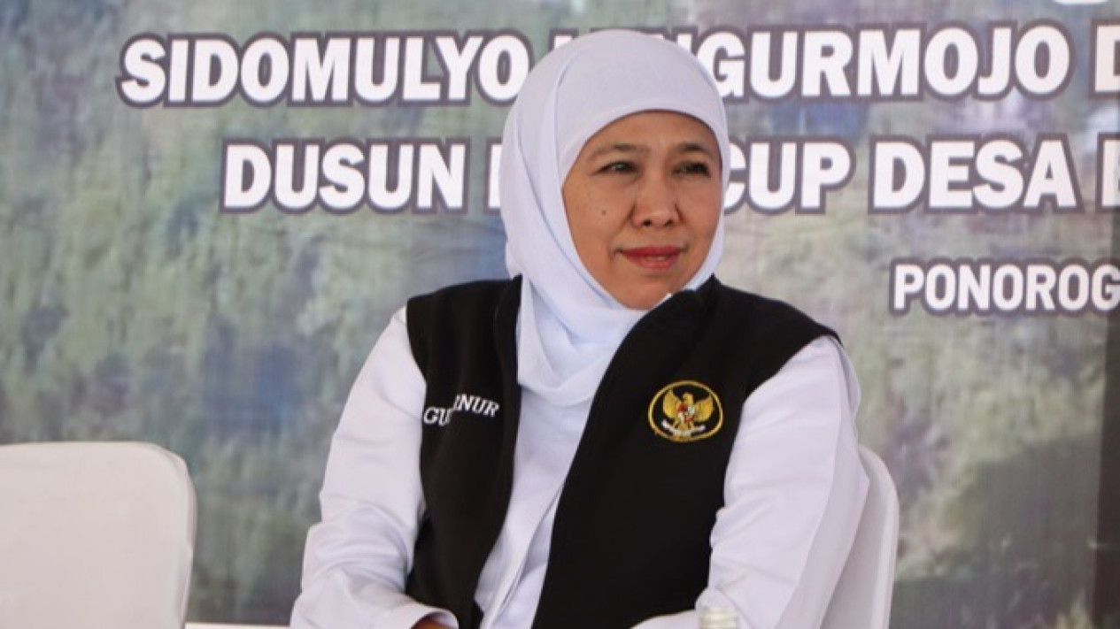 Tegas Ketum PBNU Sebut Khofifah harus Nonaktif dari Jabatan Muslimat NU Jika Gabung Kubu Prabowo
            - galeri foto
