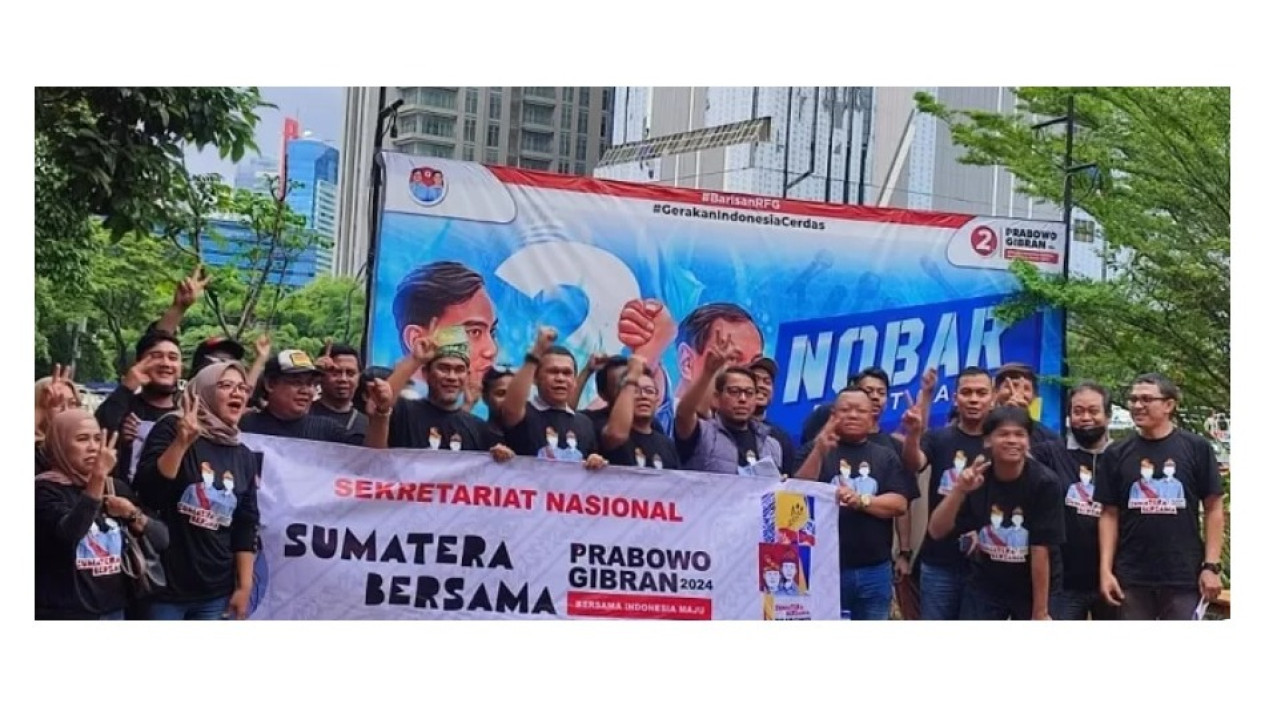 Relawan Prabowo-Gibran di Sumatera Siap Deklarasi Besar
            - galeri foto