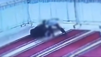 Bocah Viral Tempelkan Alat Kelamin ke Wanita yang Sedang Salat Berakhir Damai