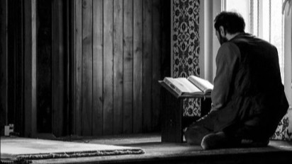 Ustaz Adi Hidayat Bilang Surat Ini Jaga Jasad Kita Nanti: Baca Setiap Malam Sebelum Tidur Ustaz Adi Hidayat Bilang Surat Ini Jaga Jasad Kita Nanti: Baca Setiap Malam Sebelum Tidur