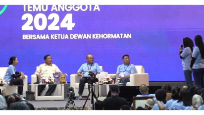 Momen Haru Prabowo Peluk dan Beri Bantuan Bebek untuk Pengusaha Telur Asin Asal Subang