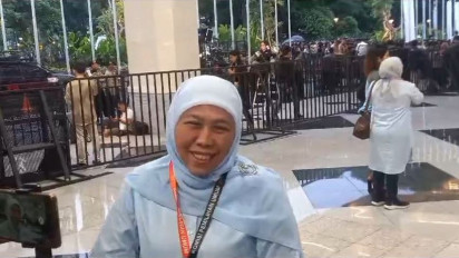 Tampil Perdana Jadi Tim Prabowo-Gibran, Gubernur Jatim Khofifah Bahas Masalah Cuti saat Kampanye