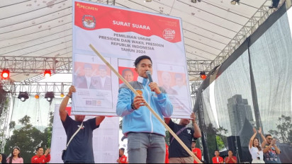 Kampanye Terbuka Pertama di Solo, Kaesang: Coblos PSI, Merahnya Sama Tapi Beda
