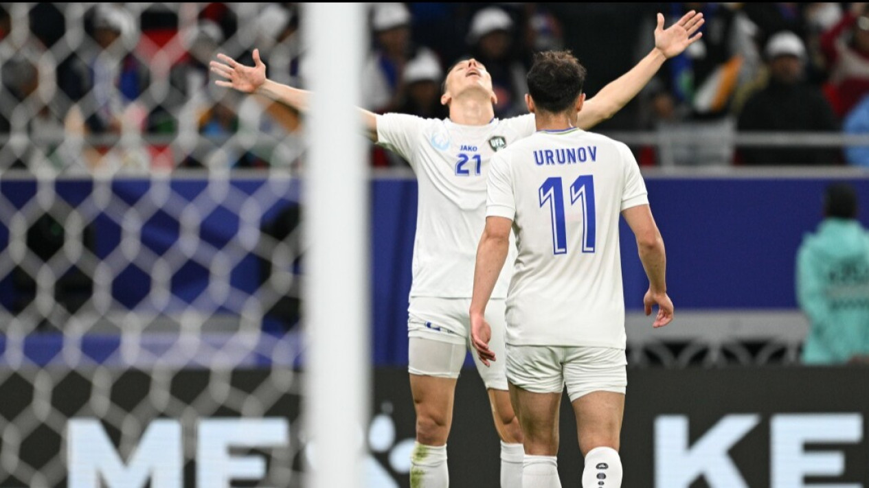 Jadwal Piala Asia 2023: Dua Grup Bertanding Hari Ini Perebutkan Tiket Terakhir 16 Besar
            - galeri foto