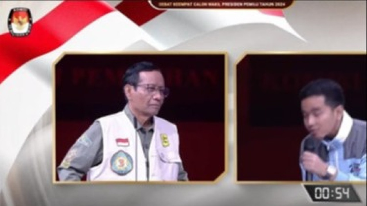Respons Menohok Mahfud soal Gimik Debat: Mas Gibran Itu Gak Ada Isinya, Saya Permalukan Balik
            - galeri foto