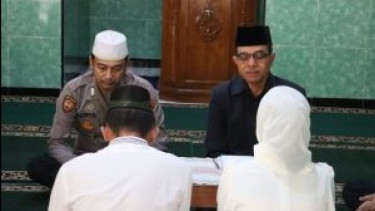 Terjerat Kasus Curas, Tahanan Polresta Surakarta Menikah dengan Pujaan Hatinya di Kantor Polisi