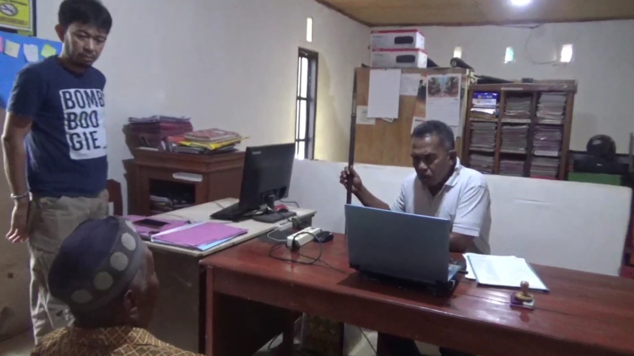 Dendam Kesumat, Kakek di Maros Tombak Imam Masjid
            - galeri foto