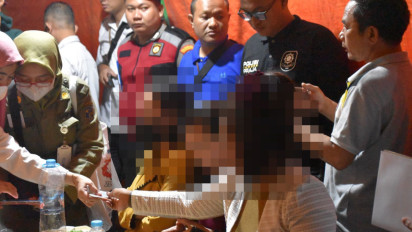 Sediakan Miras dan LC, Warkop di Kalimas Baru Dirazia Satpol PP Kota Surabaya