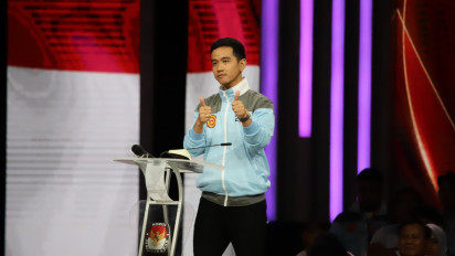 DPN Beta Gibran Minta Maaf dan Klarifikasi Soal Billboard Face Swap Do Kyungsoo di Subang, Billboard Langsung Dicopot