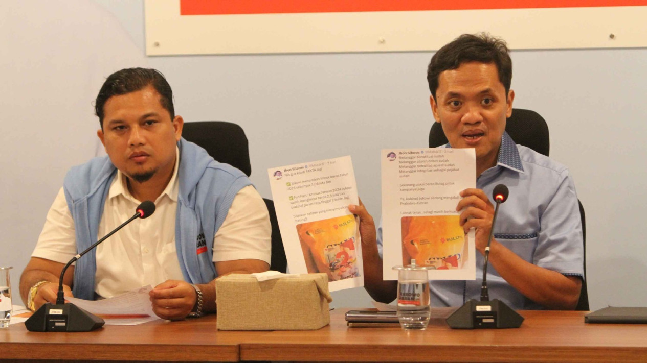 Beredar Beras Bulog Stiker Prabowo-Gibran Dinilai Upaya Gagalkan Kemenangan Satu Putaran Pilpres 2024
            - galeri foto