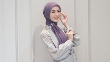 Fashion Hijab Ala Donita, Satu Model Bisa Menjadi Tiga Gaya yang Berbeda