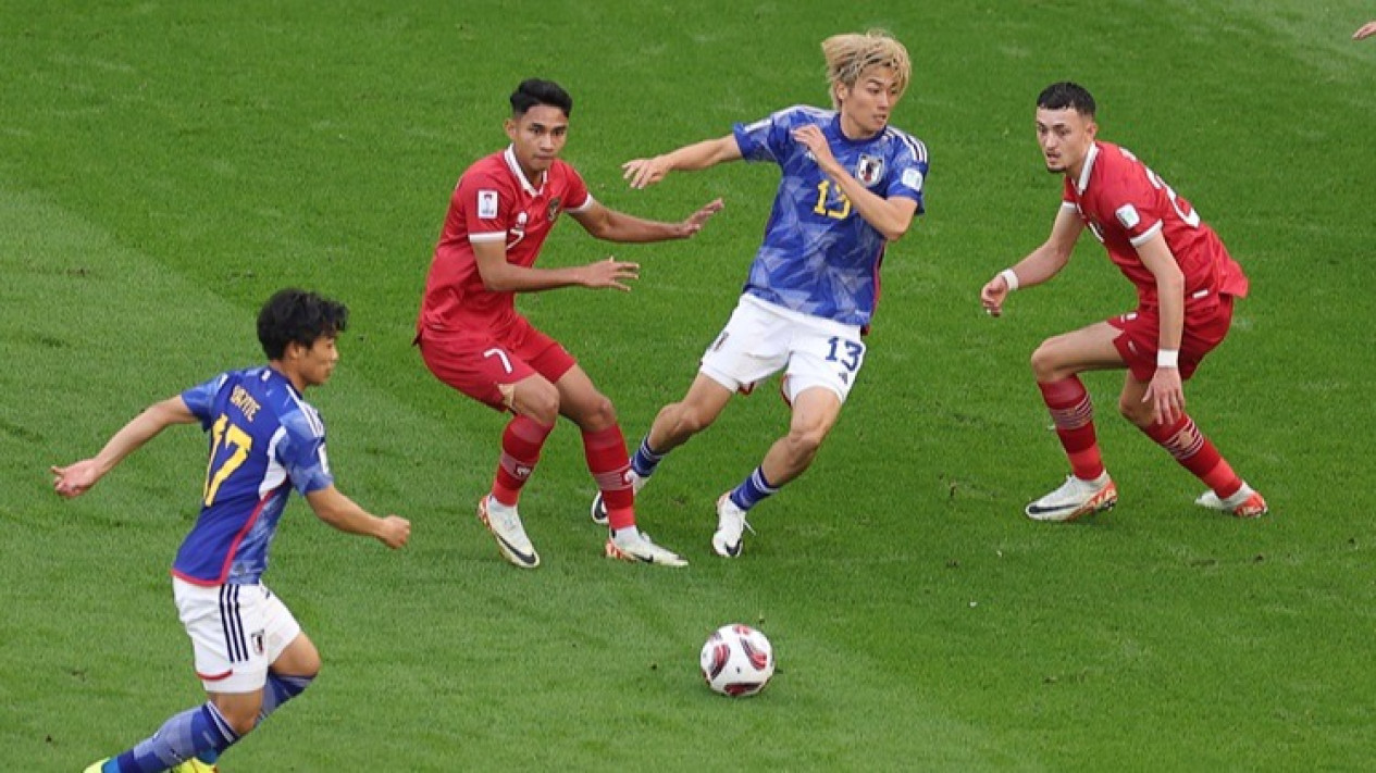 Tim Nasional Australia Tak Ragu Berikan Pujian Terhadap Marselino Ferdinan di Piala Asia 2023, Sampai Bilang Kalau Pemain Timnas Indonesia Itu...
            - galeri foto