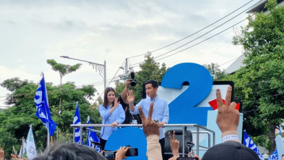 Kirab Kampanye Akbar Prabowo-Gibran Naik Mobil Terbuka di Jateng, Ribuan Masyarakat Beri Sambutan Satu Putaran