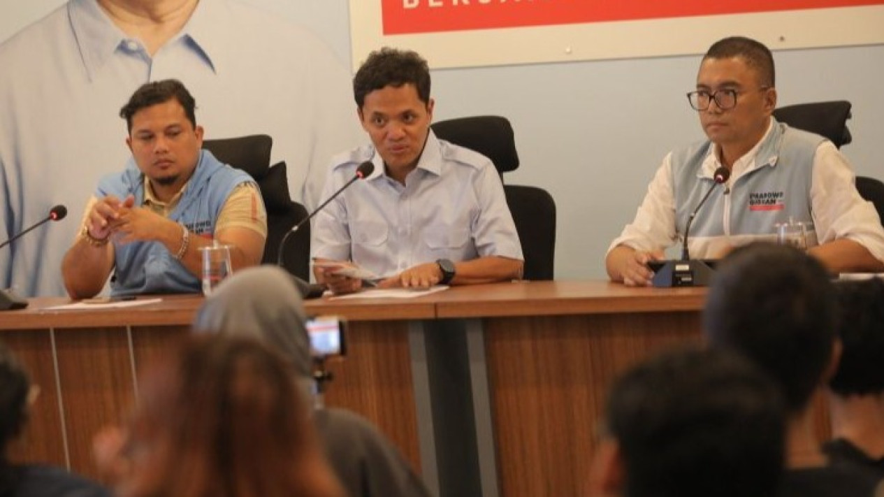 Ada Parpol Kumpulkan Penyelenggara Pemilu di Jateng, Atur Strategi Rusak Kertas Suara Pemilu 
            - galeri foto