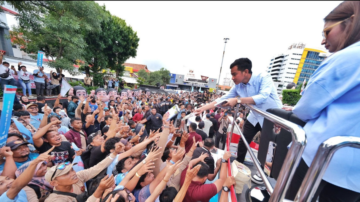 Mampu Pimpin Indonesia, Bahlil Sebut Gibran Wakil Presiden Idaman Anak Muda
            - galeri foto