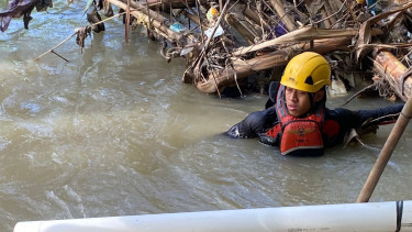 Balita di Pemalang Hilang saat Tidur Dalam Pelukan Ibunya, Diduga Jatuh ke Sungai Petarukan