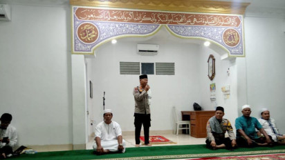 Keliling Masjid ke Masjid, Polsek Mandau Bengkalis Edukasikan Pemilu ke Warga