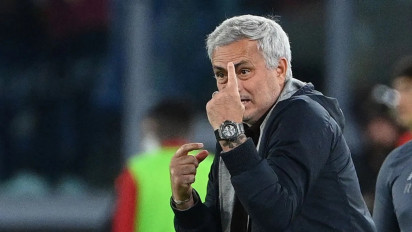 Menganggur, Jose Mourinho Ditawarkan ke Barcelona