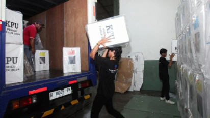 KPU Surabaya Mulai Distribusikan Logistik Pemilu