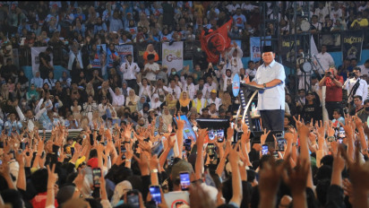 Dampingi Prabowo Sapa Warga Sulsel, Airlangga: Hanya Prabowo yang Lanjutkan Program Jokowi