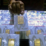 Kembali Sentuh Angka Rp3 Jutaan, Harga Emas Antam Hari Ini 23 Februari 2026 Meroket Lagi hingga Tembus Rp3.028.000 per Gram