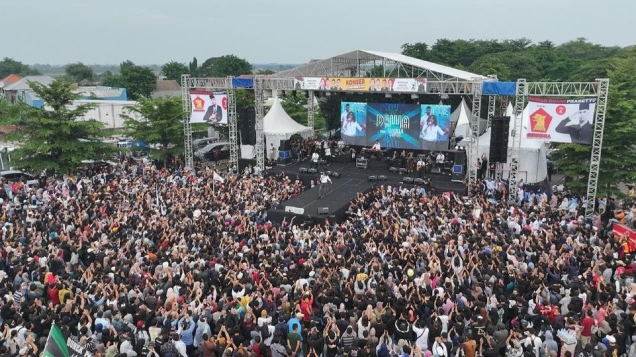 Ahmad Dhani Nekat Lanjutkan Konser Gaspoll Prabowo-Gibran Meski Sudah Dibubarkan, Bawaslu: Silakan, Kami Proses!
            - galeri foto