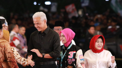 Yenny Wahid Ungkap Filosofi Ganjar-Mahfud Gunakan Jaket Varsity di Debat Capres Terakhir, Ternyata...