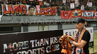 Legenda Timnas Indonesia dan Persija Jakarta Resmi Pensiun
