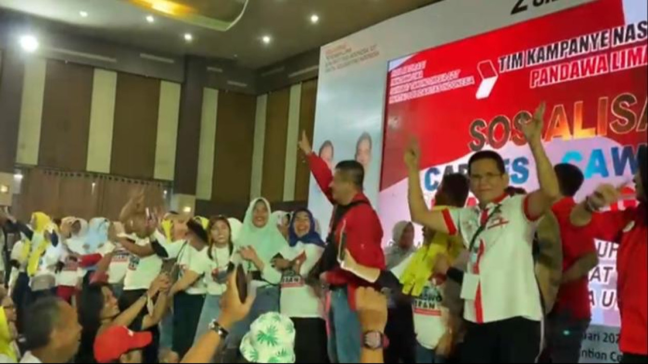 Pandawa Lima Relawan Binaan Luhut Binsar Panjaitan, Sosialisasikan Prabowo-Gibran di Hadapan Ribuan Massa di Medan
            - galeri foto