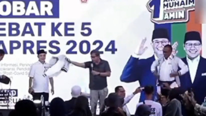 Debat Kontroversial, Rocky Gerung Tolak dan Lempar Jaket AMIN
